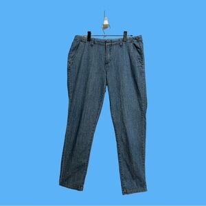 GH Bass Light Wash Straight Leg Jeans. Side Pockets Hidden Fly Zipper Size 8
